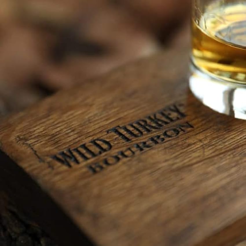 Wild Turkey 101 Bourbon Whiskey 0.7 L & 81 Proof Kentucky Straight Bourbon Whiskey, 70 cl M4I9MXmC